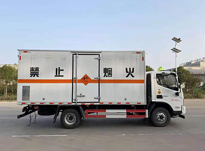 宜兴爆破器材运输车