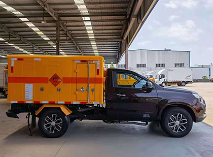 宜兴爆破器材运输车